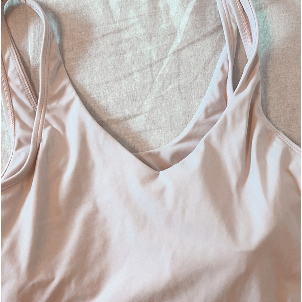 light pink crop top medium athleta